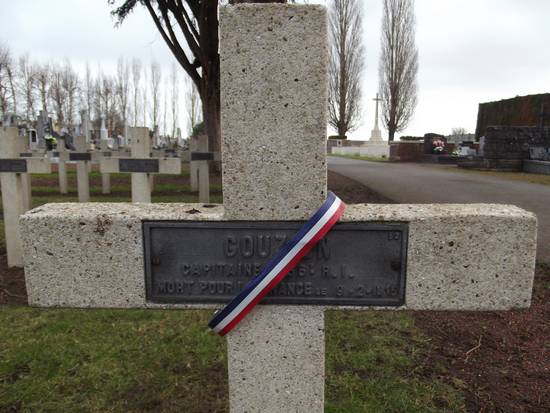 hommage au capitaine charles gouzien